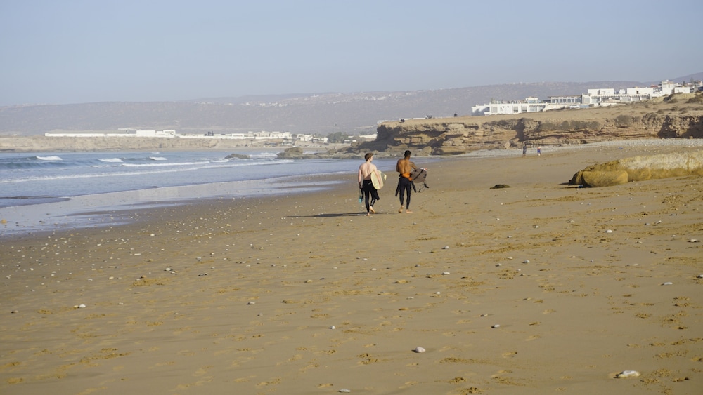 Surfing/boogie boarding