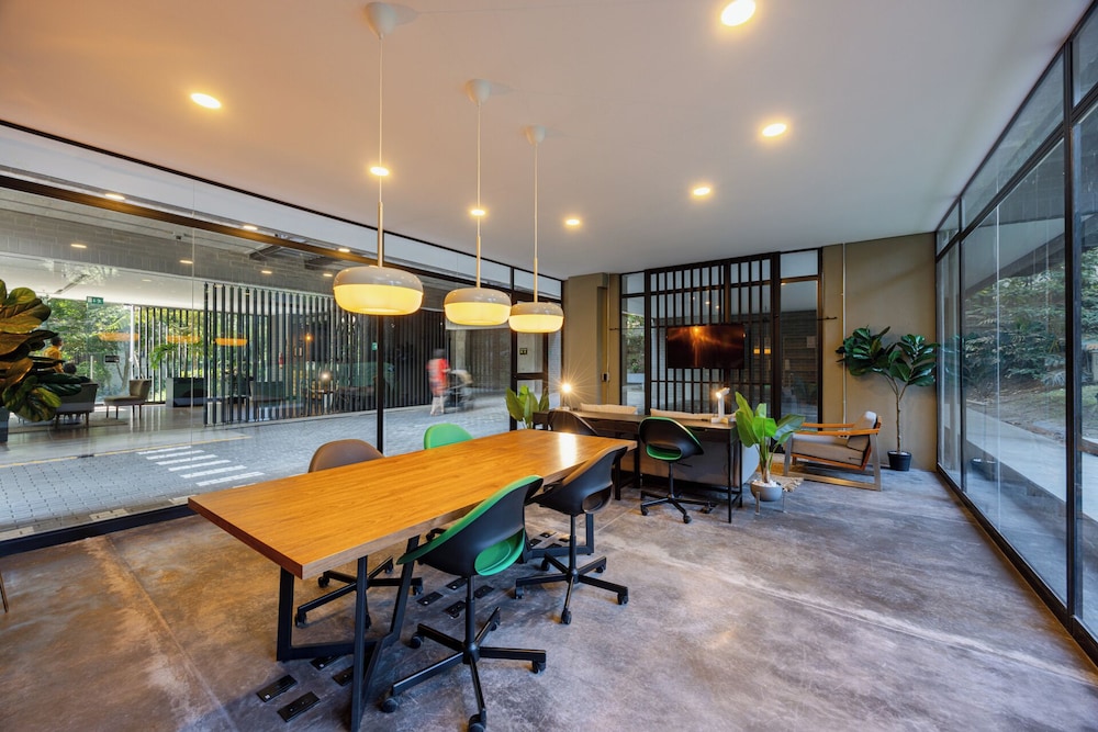Meeting facility