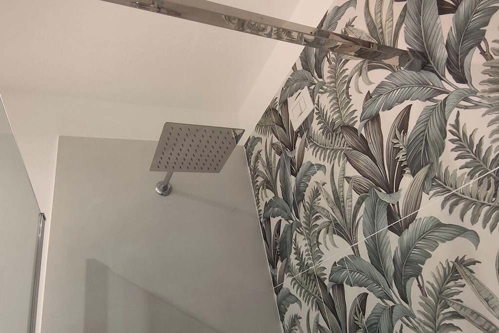 Hand-held showerhead