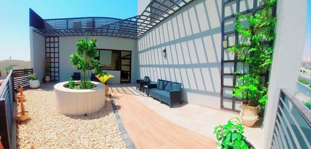 Sundeck