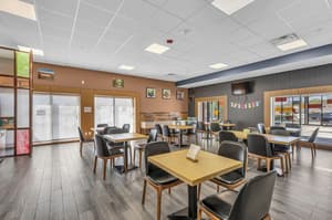 thumbnail: Breakfast area
