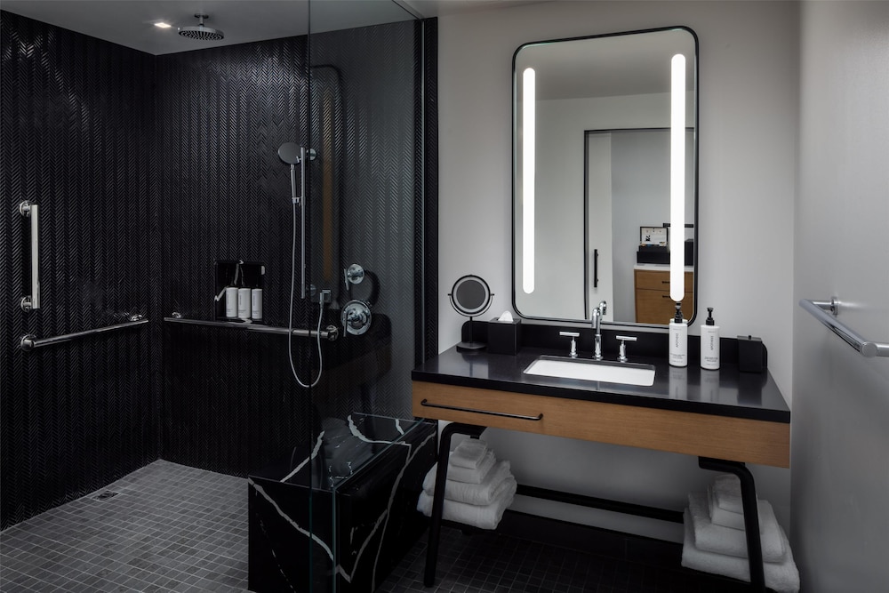 Bathroom shower