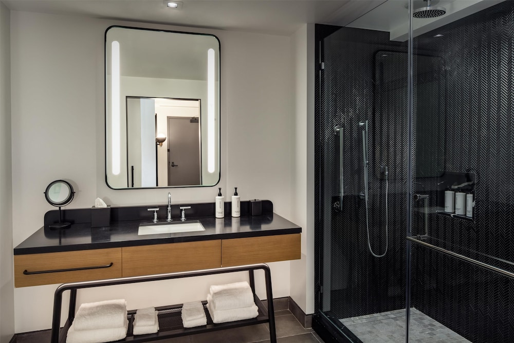 Bathroom shower