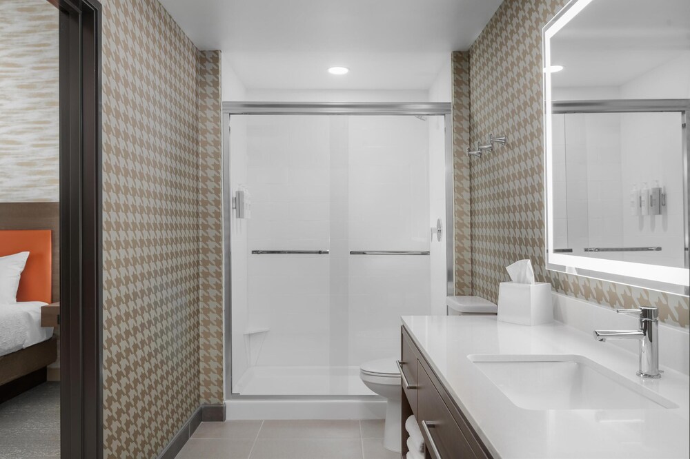 Bathroom shower