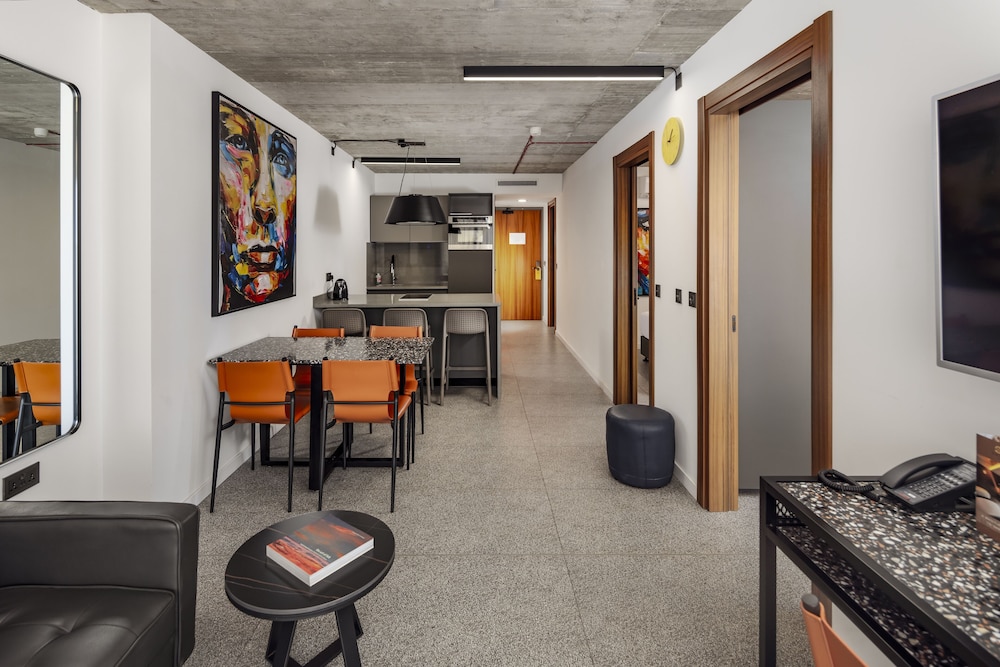 Restaurant-cafeteria