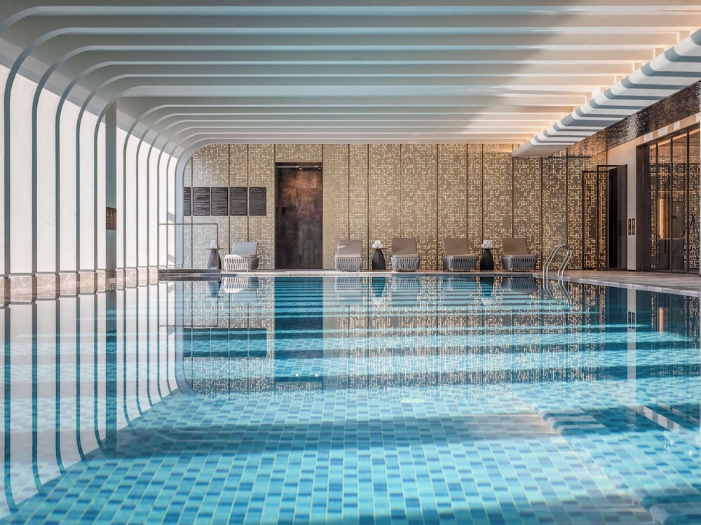 Swimming pool-spa
