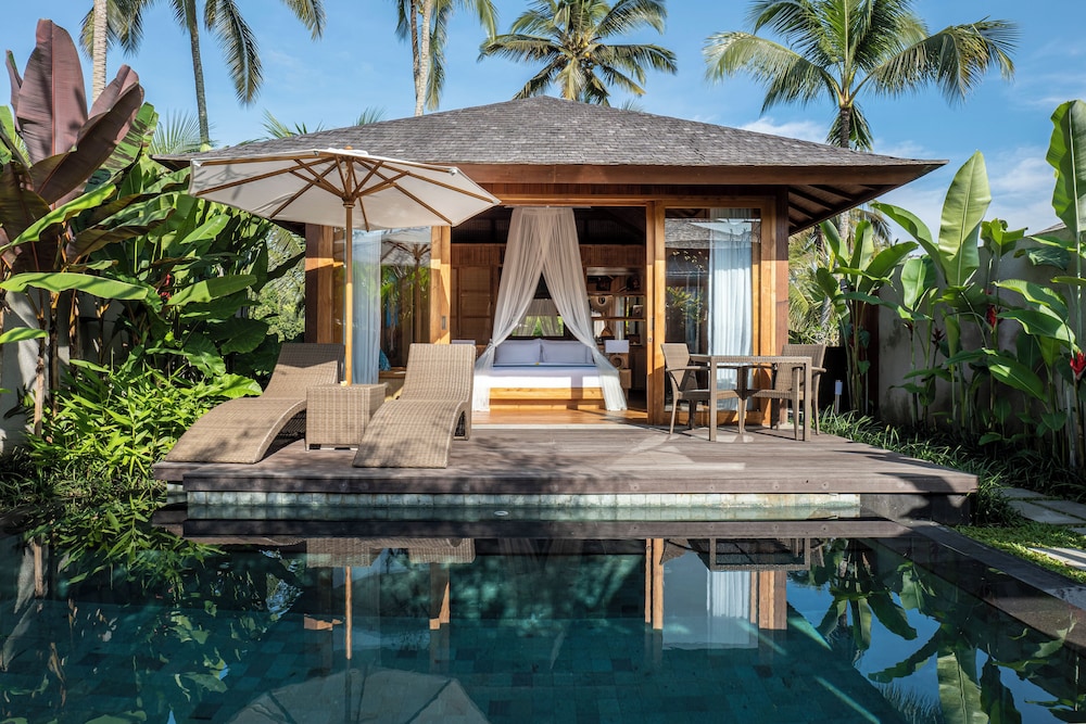 Private pool