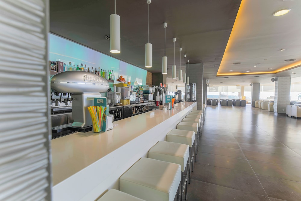 Snack bar