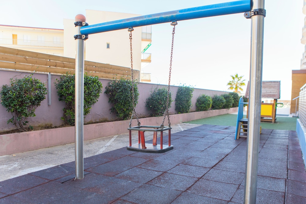 Children's play area - outdoor