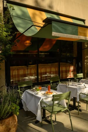 thumbnail: Restaurant