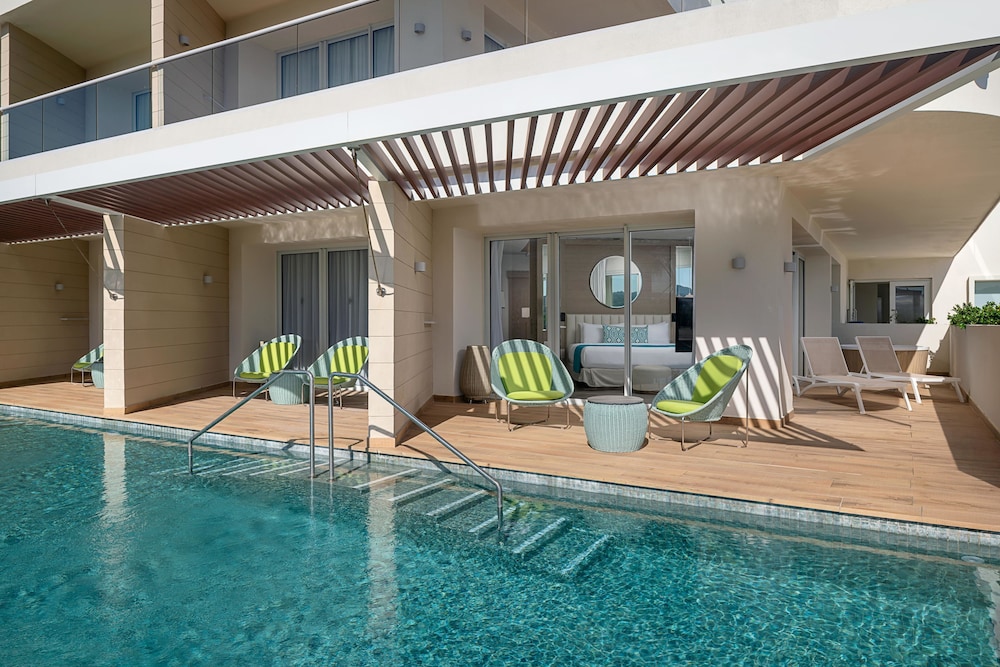 Swimming pool-spa