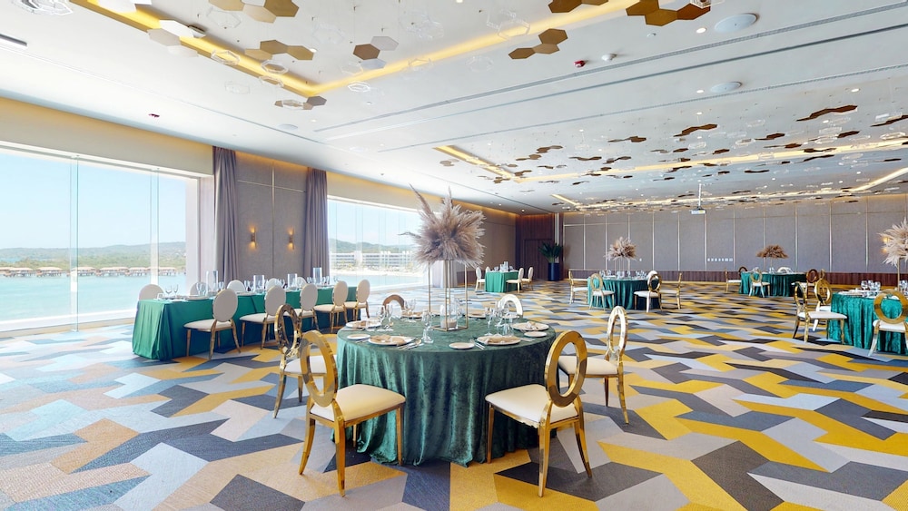 Banquet hall
