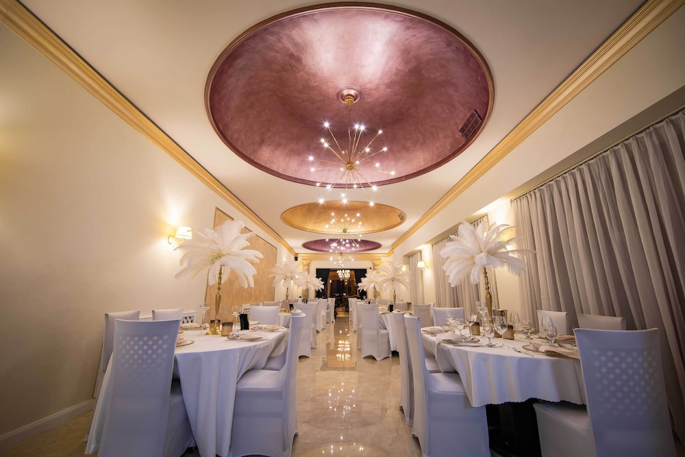 Restaurant-cafeteria