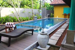 thumbnail: Front of property