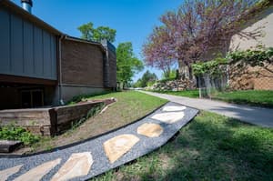 thumbnail: Exterior