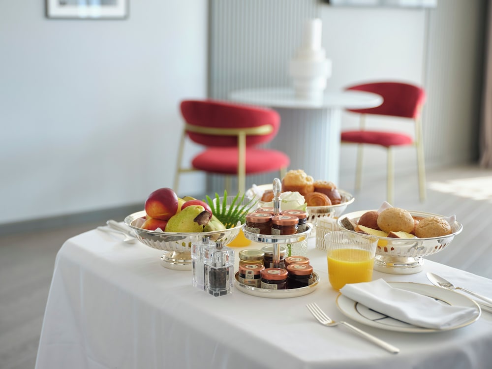 In-room dining