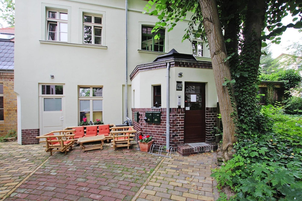 Primary image