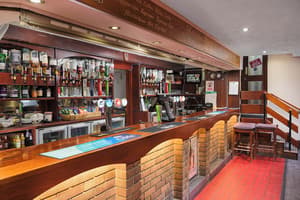 thumbnail: Bar (on property)