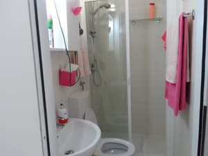 thumbnail: Bathroom shower