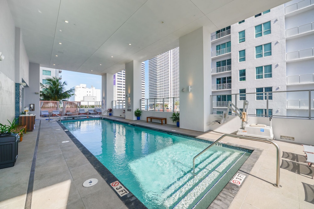 Rooftop pool