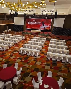 thumbnail: Ballroom