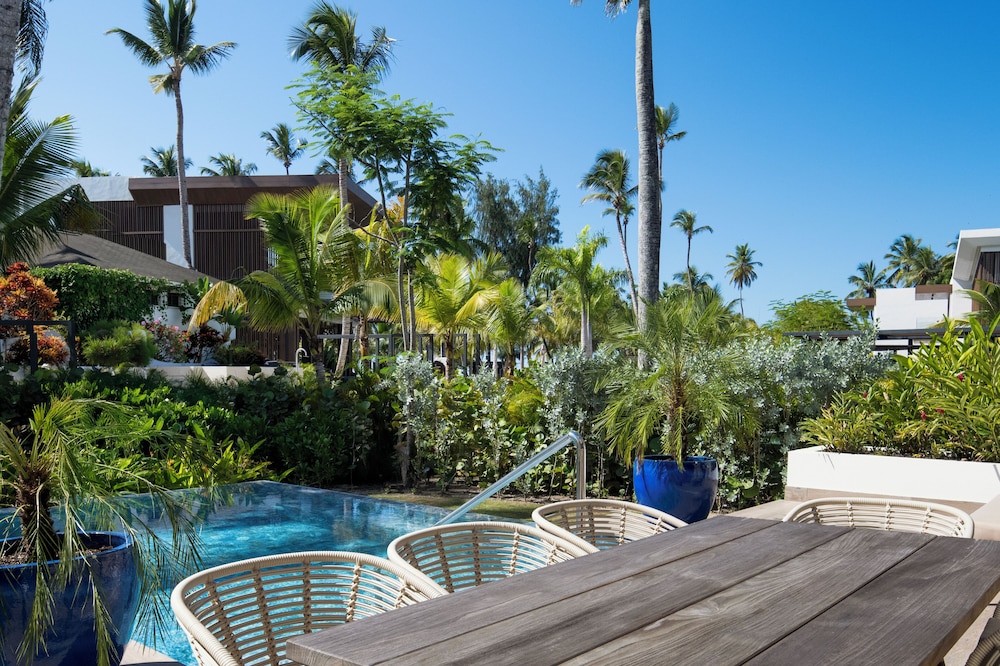 Private pool