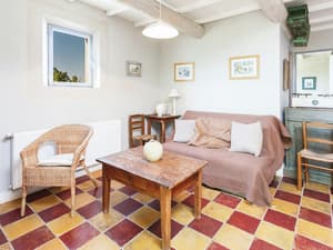 thumbnail: Living room
