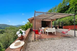 thumbnail: Outdoor dining