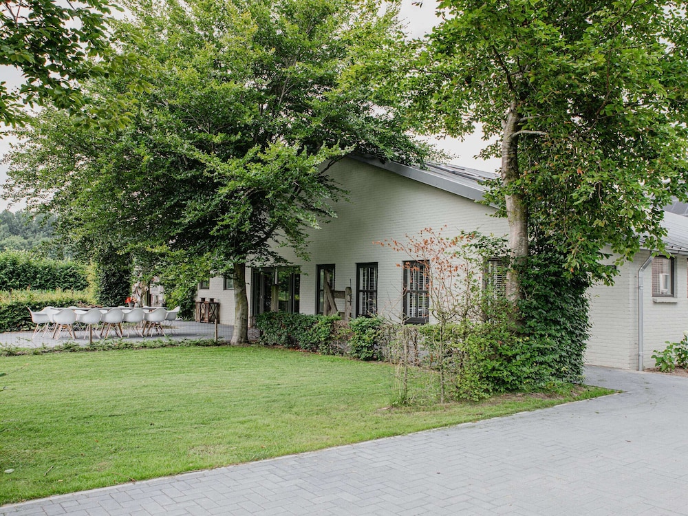 Primary image