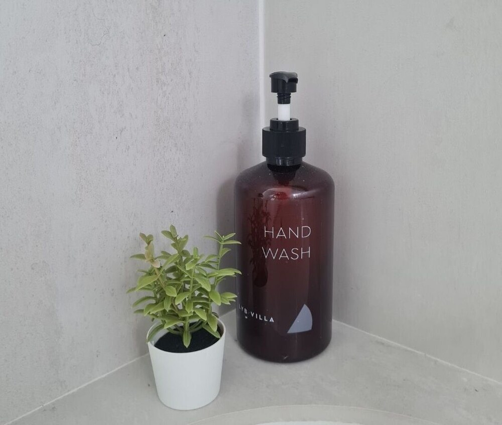 Bathroom amenities