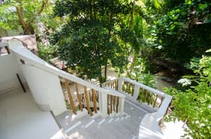 thumbnail: Bar (on property)