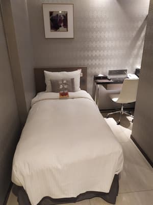 thumbnail: Room