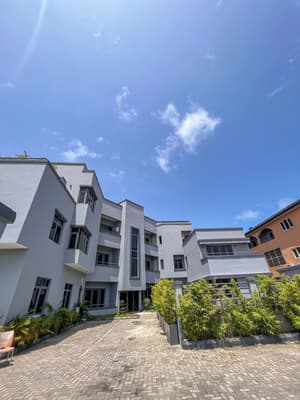 thumbnail: Front of property