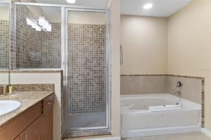 thumbnail: Deep soaking bathtub