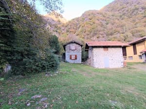 thumbnail: Front of property