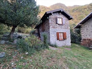 thumbnail: Front of property