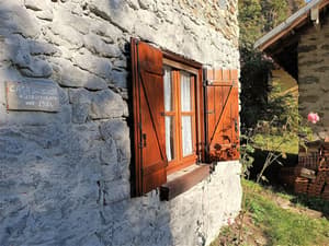 thumbnail: Front of property