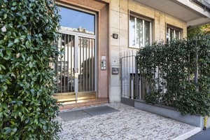 thumbnail: Property entrance