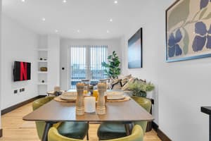 thumbnail: Dining room