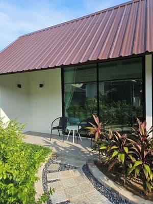 thumbnail: Exterior