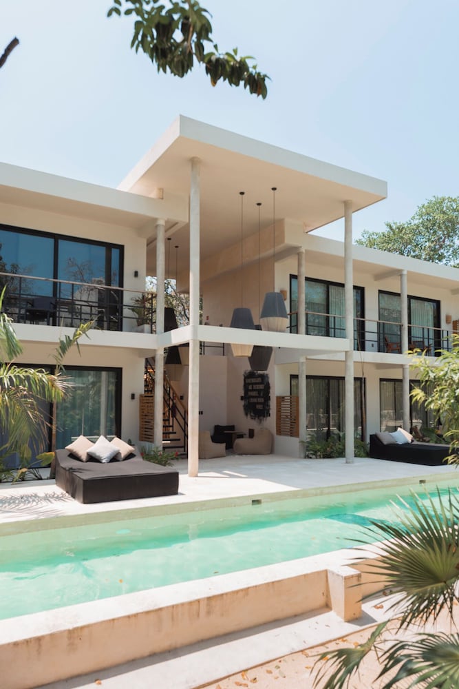 Private pool