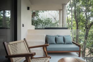 thumbnail: Balcony
