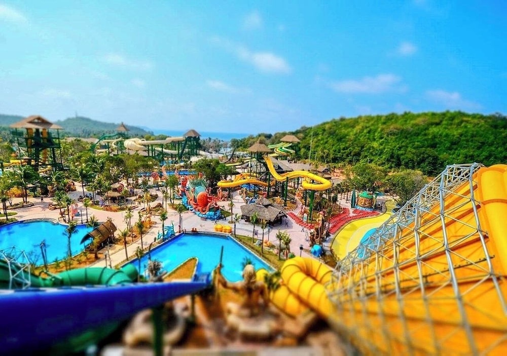 Children's play area - outdoor