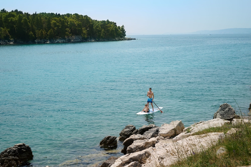 Surfing/boogie boarding