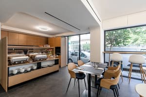 thumbnail: Breakfast area
