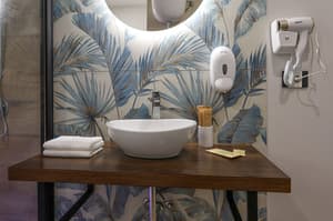 thumbnail: Bathroom