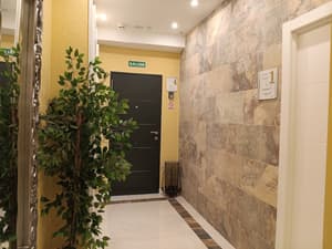 thumbnail: Interior entrance