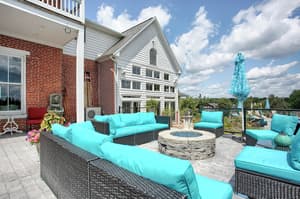 thumbnail: Exterior