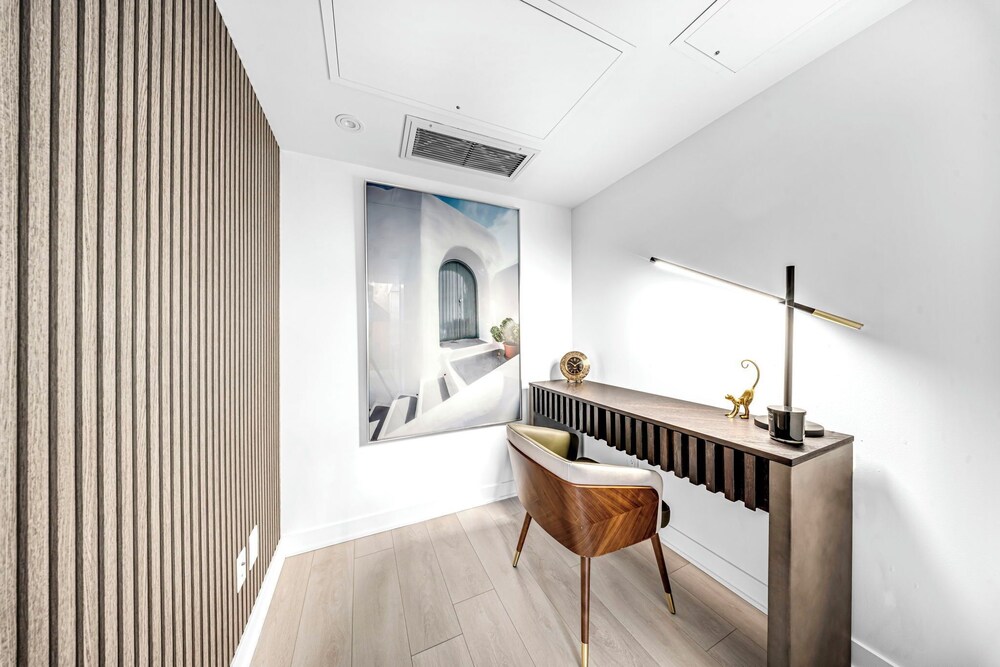 In-room business center