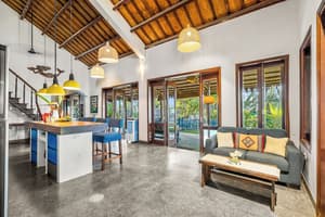 thumbnail: Interior detail